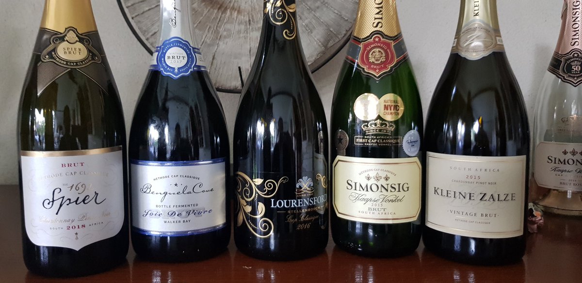 capewinereview's tweet photo. Chardonnay & Pinot Noir
Cap Classique Brut blends, all distinct and outstanding in their own right, seek them out either to celebrate or with your favorite breakfast to anything in between to bedtime 🥂🍾
#southafrica #amorimcapclassique20yrs #miguelchan #capclassique50 #hotel https://t.co/iLwa86vOvM