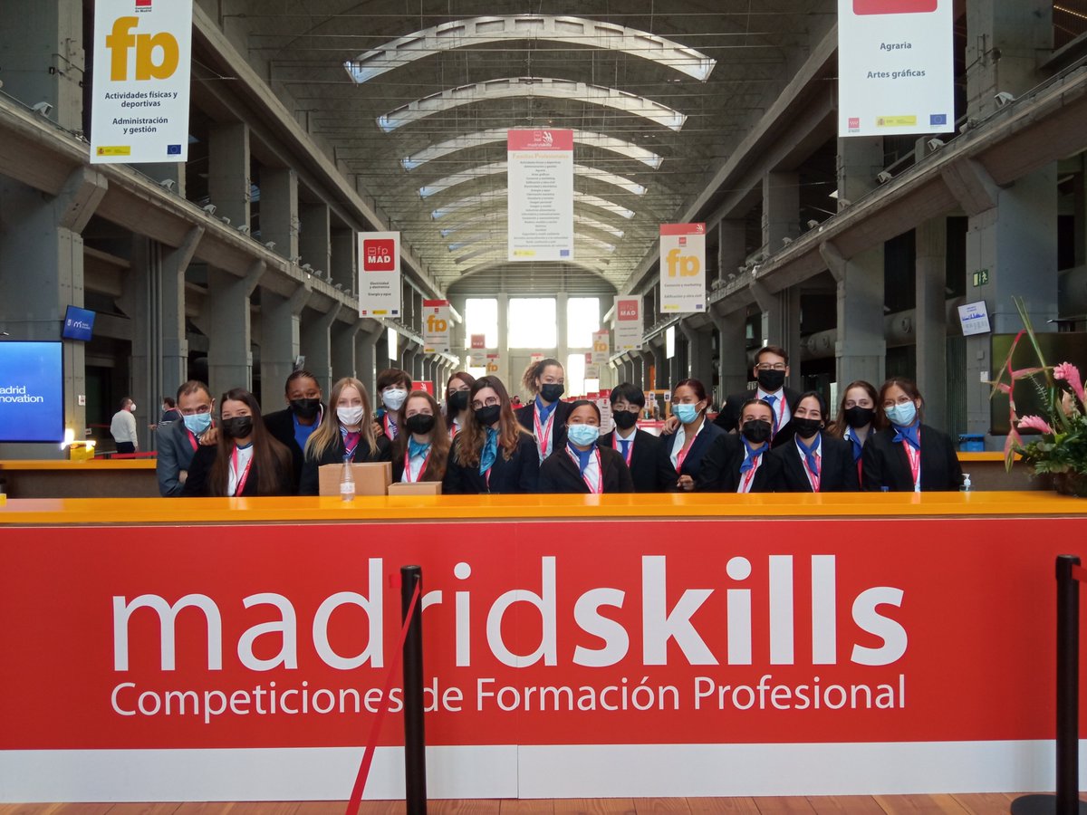 carolguillenn's tweet photo. Estupendo y duro trabajo realizado ayer por el alumnado de #turismo del @IESTETUAN siempre con una #sonrisa en #madridskills porque #seaprendehaciendo #seaprendedeloserrores #fpvisiblefpdecalidad #fp #comunidaddemadrid #fpenentornosreales https://t.co/7UuyZcxyor