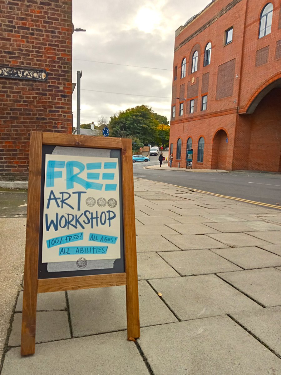 crescent_arts's tweet photo. Scarborough Zine Library encourages people of all abilities to their workshops, dabbler or master zine maker, all are welcome to join! What type of workshops would you like to see next? 👀Let us know below! https://t.co/MoDglgKjSS