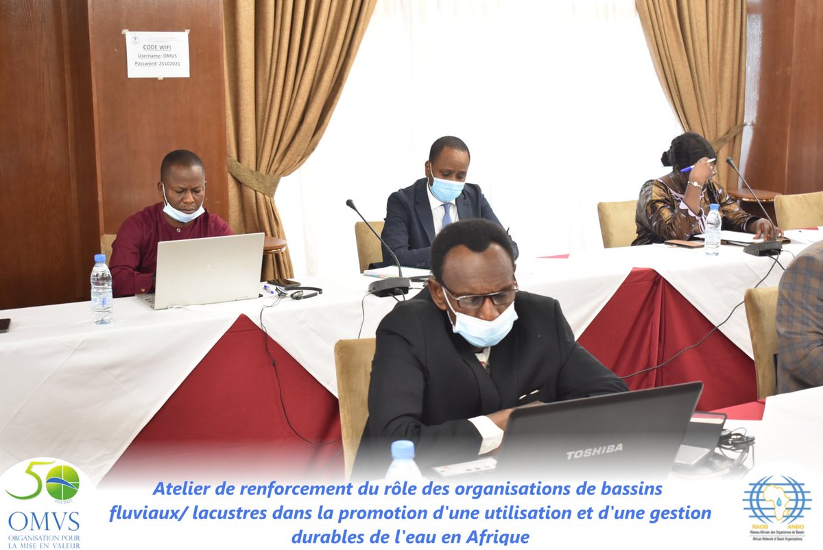 OMVSlofficiel's tweet photo. Ouverture de l'atelier de Renforcement du rôle des organisations de bassins fluviaux /lacustres dans la promotion d'une utilisation et d'une gestion durables de l'eau en Afrique par Hamed Diane SEMEGA Haut-commissaire de l'#OMVS,  #AMCOW et #RAOB https://t.co/SLjqpKRqwE