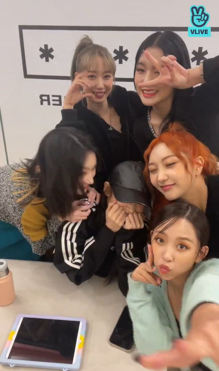 s_vocado's tweet photo. Btw MV nya sejuk dimata, gk bikin siwer kya yg udah" good job guys.

#Fire_Saturday 
#SECRET_NUMBER 
@5ecretNumber https://t.co/UuAQdNpZHG