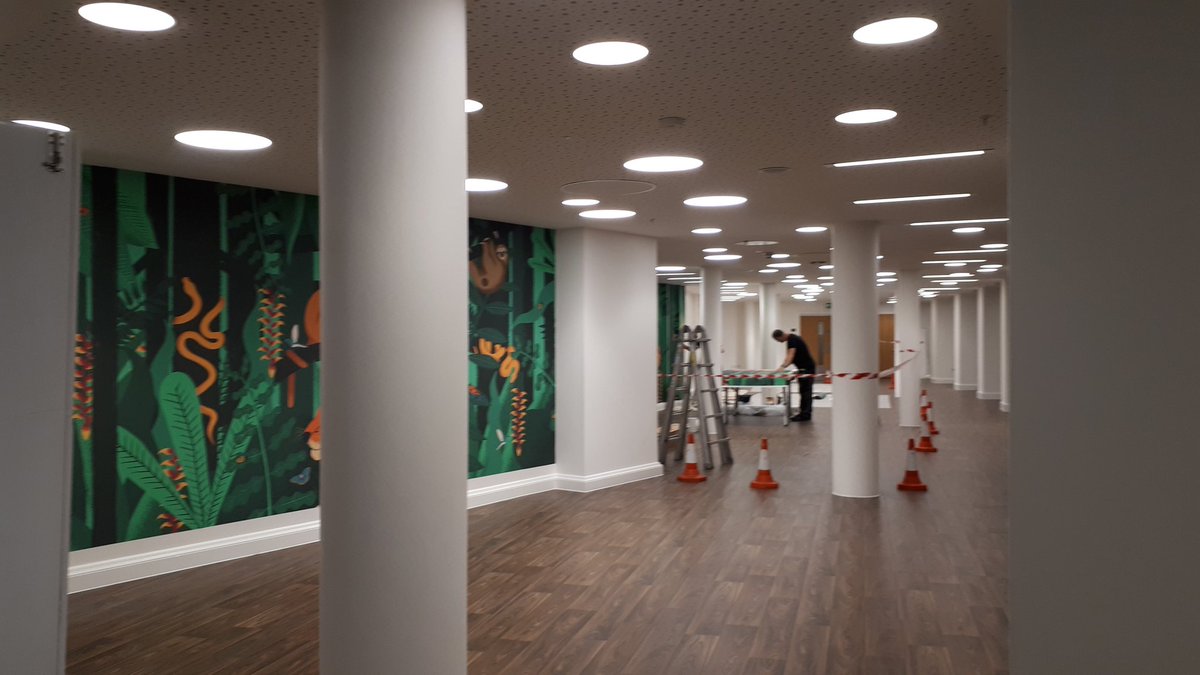 MancLibraries's tweet image. First peek at the new children's library at Central Library. All together now... 'In the jungle, the mighty jungle, the lion sleeps tonight...' 🐯🐒🐍🎵
@ManCityCouncil
@MCRCityofLit @MccFionaW @RabnawazA @macinnes_neil #ReadMCR