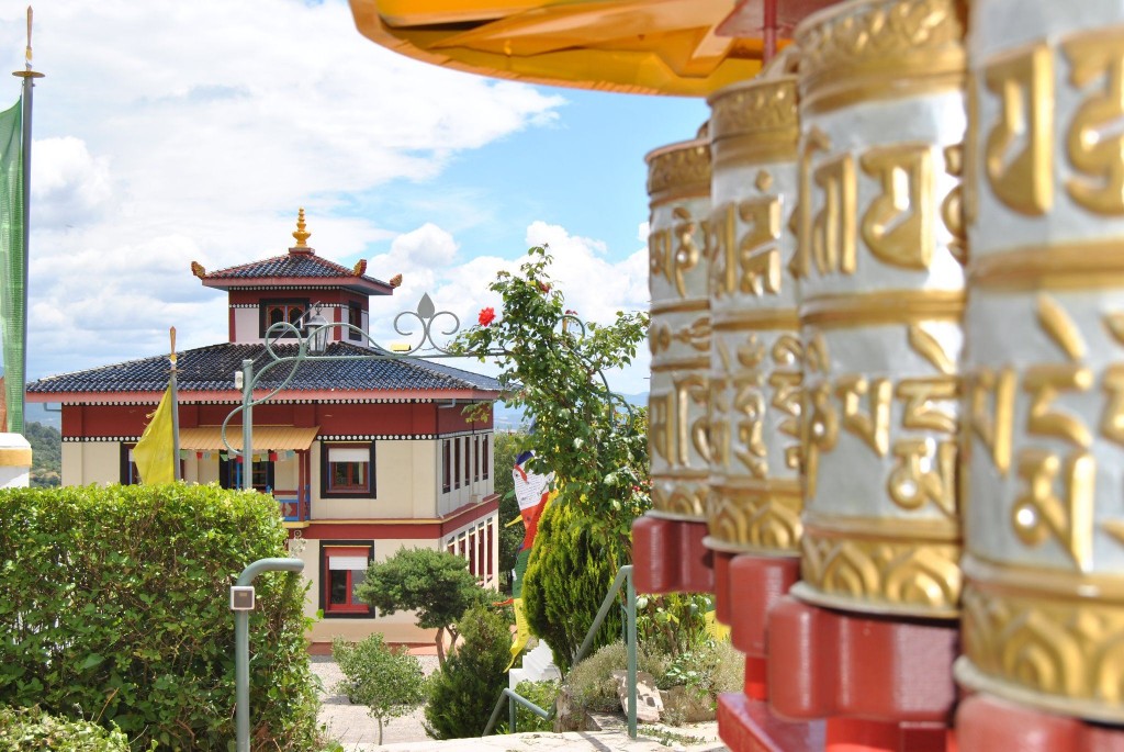 sustowns's tweet photo. Can you imagine finding a Buddhist temple in the heart of the Aragonese Pyrenees? It is located in Panillo, a few kilometers from Graus, in Spain.

If you’re curious to visit it, go ahead. 

https://t.co/Dx9mz41leX

#SusTowns #projectsustowns #visitspain #visitaragon https://t.co/UVZEiLTI4V