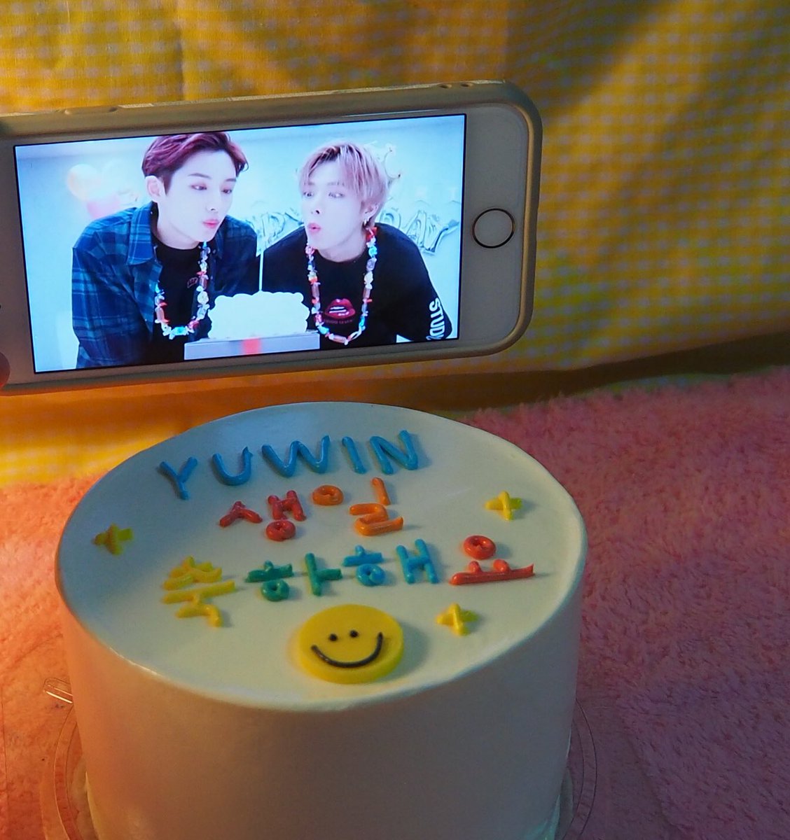 97xuan_'s tweet photo. 𝑀𝑎𝑘𝑒 𝑎 𝑤𝑖𝑠ℎ 🎂✨ #HappyYuWinday #yuwin https://t.co/NWx7KelxMf
