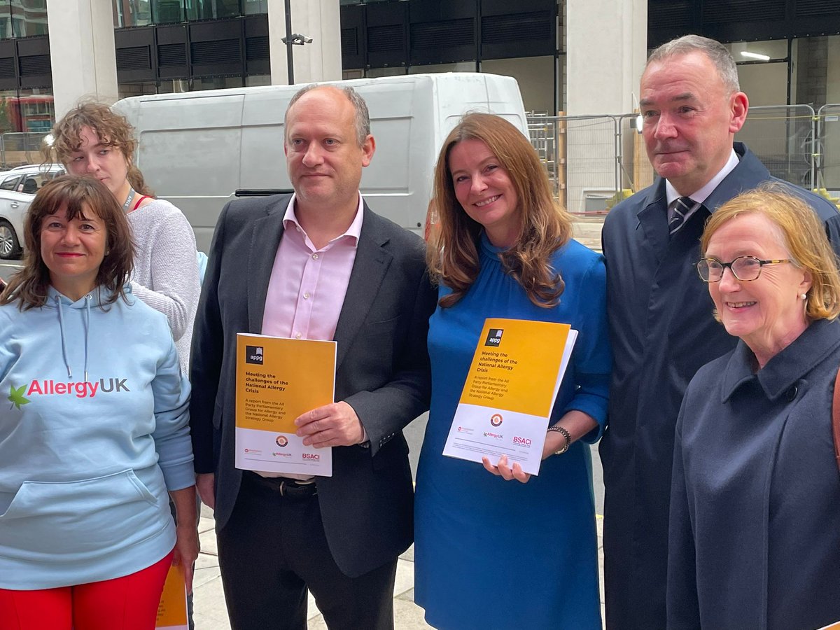 Together with members of AllergyUK & Anaphylaxis Campaign & Jon Cruddas MP today we  presented health minister Gillian Keegan MP with the new NASG report 'Meeting the challenges of the National Allergy Crisis'...hoping to be a catalyst for positive change for people with allergy