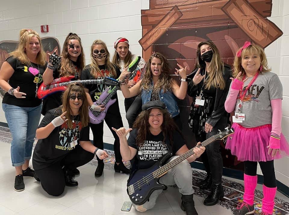 kwithrow5's tweet photo. These rock stars….are my staff! Red Ribbon Week https://t.co/1B9z1SCz94
