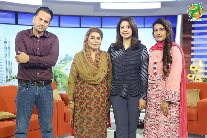 Pakistanitutors's tweet photo. #aajpakistan #WajahatNazir #SidraIqbal #morningshow #wajahatnazeerahmed https://t.co/RSYhk7XPsA