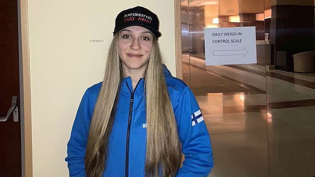 phyk_school's tweet photo. Urheilulukiomme opiskelija Lia Pukkila sai upeasti pronssia nyrkkeilyn nuorten EM-kisoissa Budvassa Montenegrossa.
Hienoa Lia, onneksi olkoon!!!
#urheilulukio #nyrkkeily #EMnyrkkeily #EMpronssi https://t.co/h2cEI1jgvA