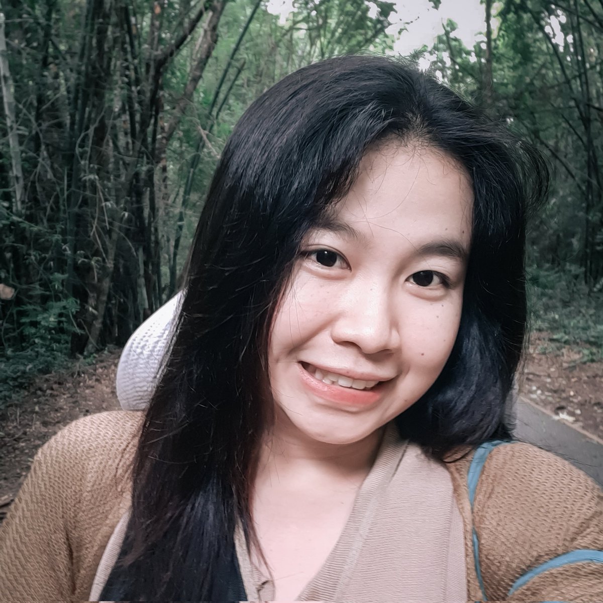 puckbung18's tweet photo. รักป่า รักเขา อย่าลืมรักเราด้วยจิ 🙊🏞🍃 

#แคปชั่น #แคปชั่นโดนๆ #เดินป่า #เที่ยว #กาจญบุรี #แคปชั่น2021 #แคปชั่นตลก #แคปชั่นอ่อย #แคปชั่นกวนตีน #แคปชั่นน่ารัก #แคปชั่นน่ารักๆ https://t.co/B2TpoSzM2A