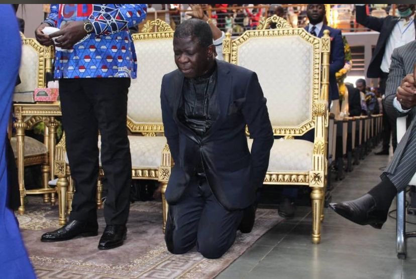 Il arrive des saisons où Dieu accorde à certains des traitements de faveur. 
Content d’avoir été introduit dans la mienne son Éminence l’archevêque Nicolas Duncan Williams <a href="/ArchbishopNick/">Nicholas Duncan-Williams🇬🇭</a>. 
Merci Jésus-Christ !