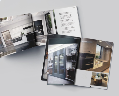 stonehamkitchen's tweet image. The #contemporarykitchen should be a #multifunctional space, allowing you to relax, entertain and cook with ease. Our Latitude range ensures you can do just that, offering sleek #handleless design with all the latest #kitchenfeatures. Browse the brochure: bit.ly/3BZuuJt