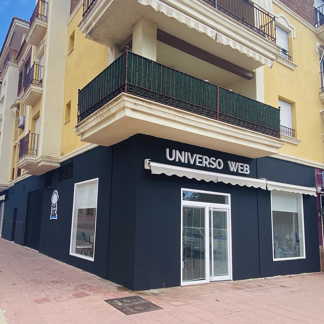 UniversoWeb_Esp's tweet photo. ¡Estamos estrenando oficina!

Nos hemos trasladado a una oficina con más espacios para que te sientas más a gusto cuando nos visites

Está ubicada en Calle Manuel Azuaga, 6 Frente a la antigua Azucarera en Torre del Mar

¡Visítanos!🚀

#UniversoWeb #torredelmar #MarketingDigital https://t.co/kw7S7YEZPh
