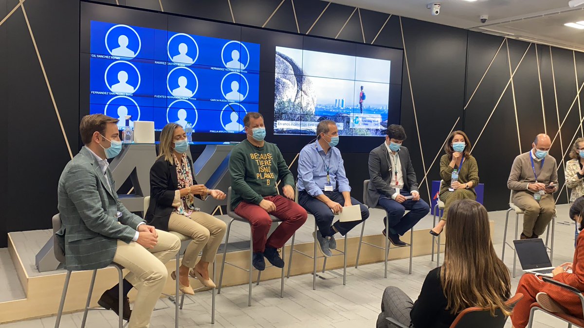 Mesa redonda “Green Business, AXA España por el clima” en la Learning Week.  Los expertos de AXA nos muestran nuestro fuerte compromiso actual y futuro con el medioambiente a través del negocio. #axalearningweekclima.  #keeplearningataxa