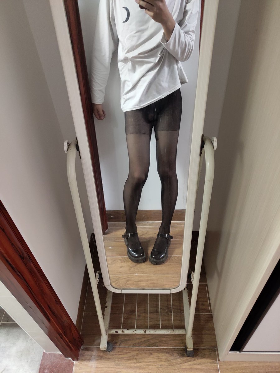 Zzming01's tweet photo. 嘿呀！
#伪娘日常 #伪娘丝袜 #女装男子 #黑丝 #鞋襪 https://t.co/WE7PVOokPN