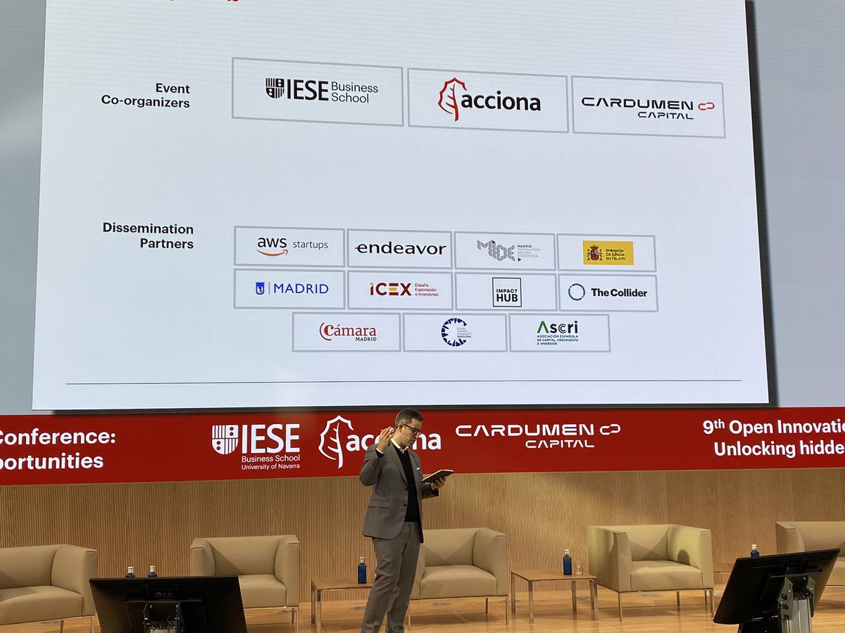 abernad's tweet photo. Grandes corporaciones compartiendo sus iniciativas de #Openinnovation, la colaboración con startups, con otras corporaciones e incluso con competidores. Es el enorme potencial de este modo de innovar. Gracias al @iesebschool y especialmente a @josemariasiota por organizarlo https://t.co/DSHoMpVF9W