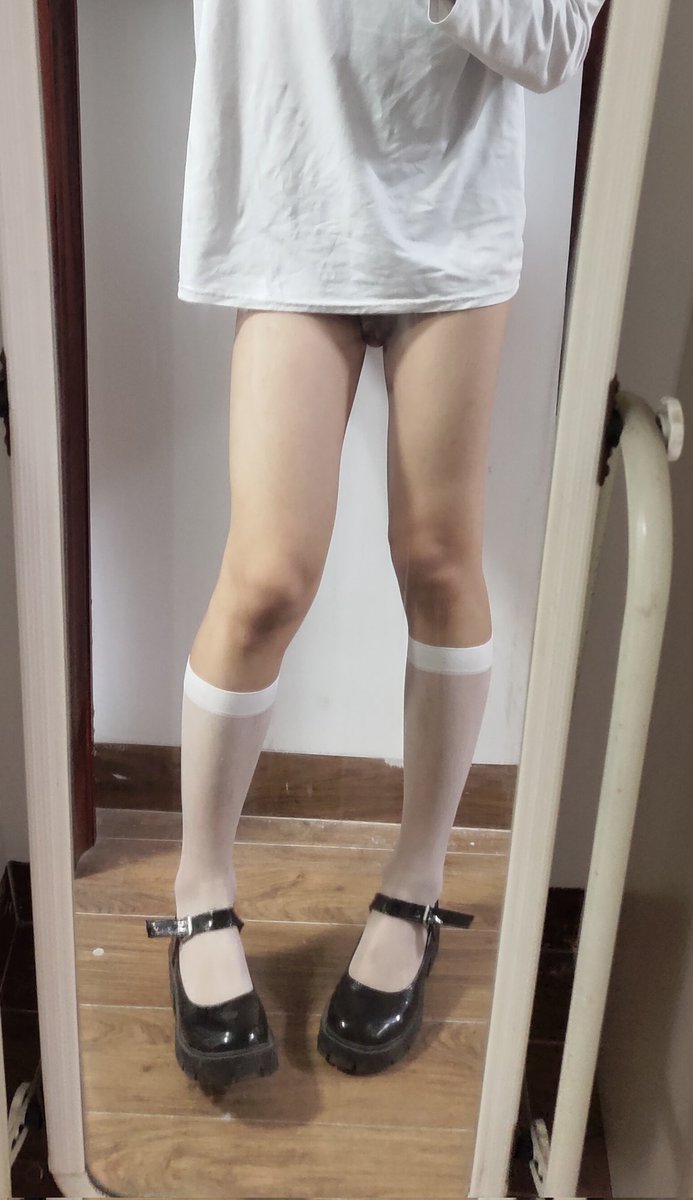 Zzming01's tweet photo. ~~
#伪娘 #伪娘日常 #伪娘丝袜 #女装男子 #jk皮鞋 https://t.co/yu8EACX8wf