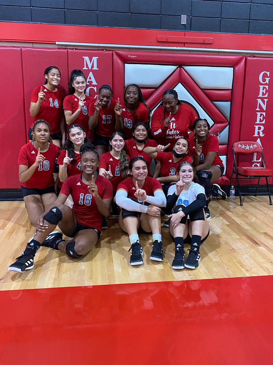 Congratulations to @MacGeneralsVB on winning the District Title for 2nd year in a row. Back to Back District Champions. They had a 25-14 record and went 14-0 in District Play. @AldineISD @AldineSports @MacArthur_AISD @MacGenAthletics @Mac9_AISD @drgoffney