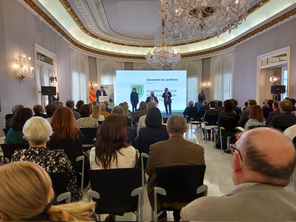 Nati Cabrera (@ncabreralanzo) on Twitter photo El rector de la <a href="/UOCuniversitat/">UOCuniversitat</a> recollint l'acreditació de qualitat de la nostra universitat virtual, com a centre únic, de mans de la consellera d'universitats <a href="/GemmaGeis/">Gemma Geis i Carreras 🎗</a> i del president d' <a href="/aqucatalunya/">AQU Catalunya</a> Dr. Moreso. Emocionant! #AQU25anys <a href="/UOCNews/">UOC News</a> El rector de la <a href="/UOCuniversitat/">UOCuniversitat</a> recollint l'acreditació de qualitat de la nostra universitat virtual, com a centre únic, de mans de la consellera d'universitats <a href="/GemmaGeis/">Gemma Geis i Carreras 🎗</a> i del president d' <a href="/aqucatalunya/">AQU Catalunya</a> Dr. Moreso. Emocionant! #AQU25anys <a href="/UOCNews/">UOC News</a>