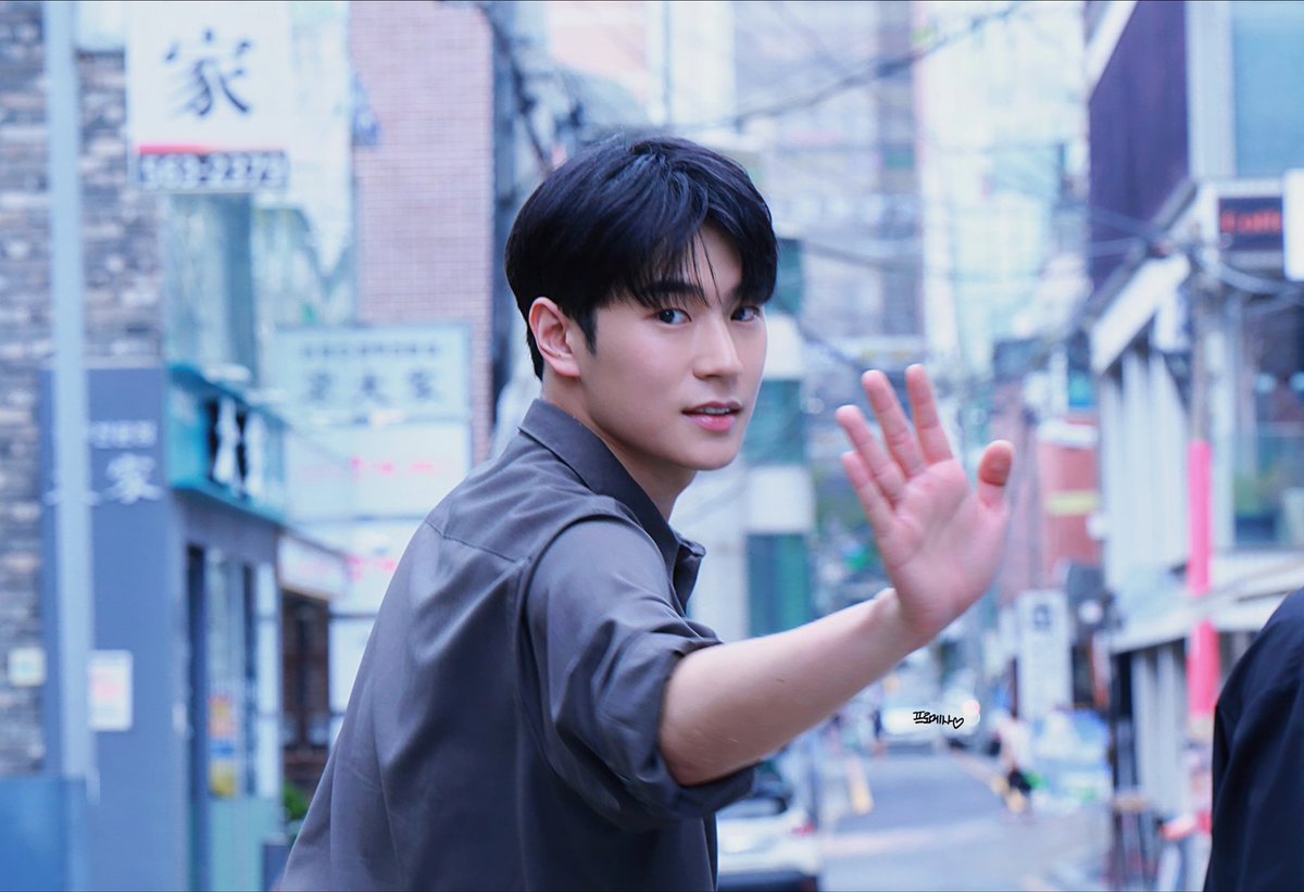 Promessa_KNK's tweet photo. 온 맘을 다했던 사람에게,
생일축하해요 아프지마세요 

#서함 #박서함 #SEOHAM https://t.co/EzKQ92BGbi