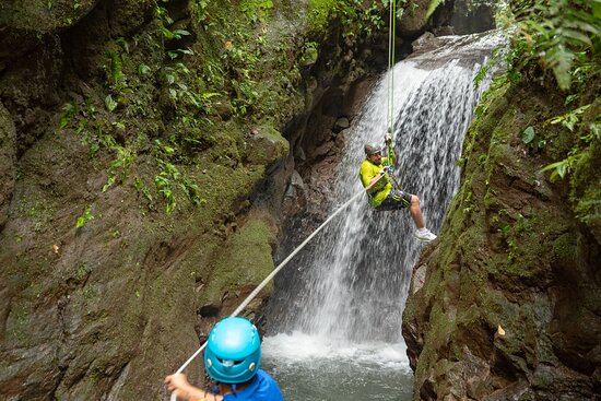 Kikahle's tweet photo. Te proponemos una ruta por #CostaRica  para que descargues #adrenalina . 
https://t.co/zh4tHptkiM
#visitcostarica #viajesacostarica #tipsdeviajes #instaviajes #viajesdepareja #viajesdeaventura #travelling #viajespersonalizados #viajesamedida #viajarconkikahle #KikahleTravel https://t.co/RbiR9dxcSm