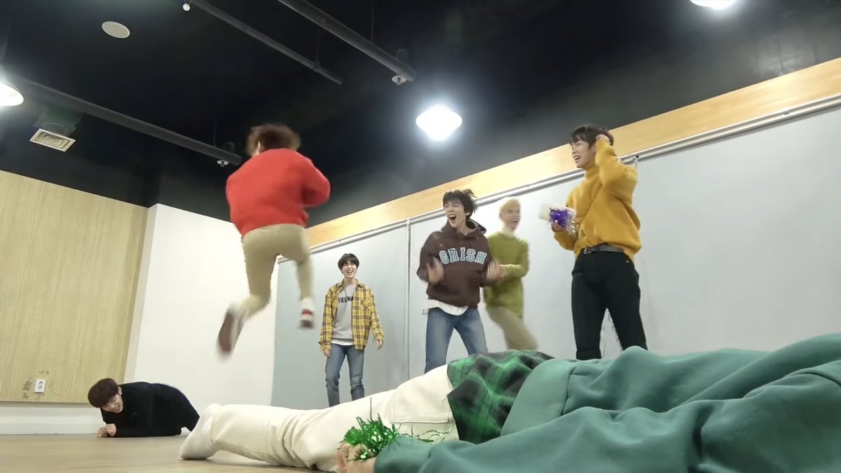 no context verivery (@nocontextvrvr) on Twitter photo 