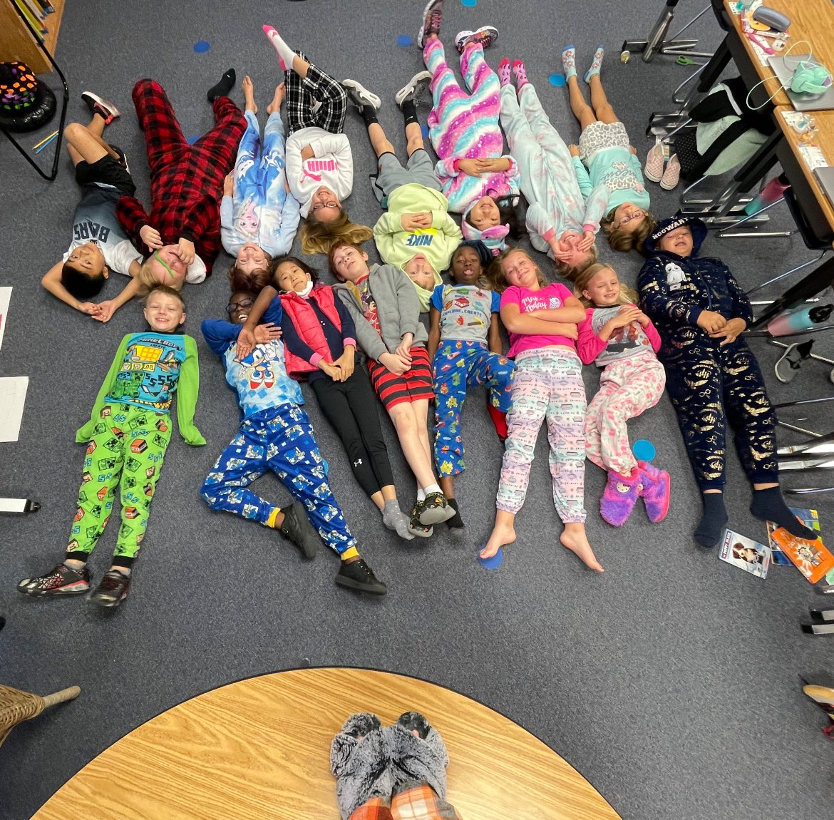 MrsLeikerGrade3's tweet photo. Dreaming about our futures 💭🤔😴 #RedRibbonWeek2021 @thompsliveskind @BennettBears @mckinneyisd https://t.co/uloP8sOecy
