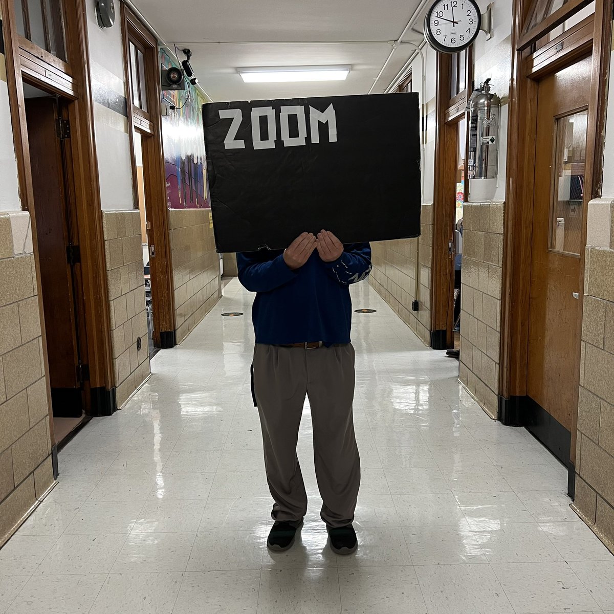 SITech_HS's tweet photo. @SITech_HS #SeniorDressUpWeek on happy #HumpDay in full effect. AP Physic’s teacher, Mr. Olsen even joined in on the fun with his creative and poetic “Character Day” outfit as a 2020-21 Zoom Black Box. @SIBOD31 #LoveOurFaculty #LoveOurStudents. https://t.co/jFRXOfebT9