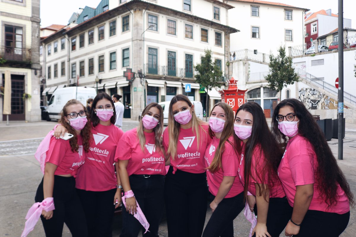 Profitecla's tweet photo. Momentos inesquecíveis do Movimento Outubro Rosa 🤝💟

#OutubroRosa #Profitecla #Porto https://t.co/gYjNLodie7