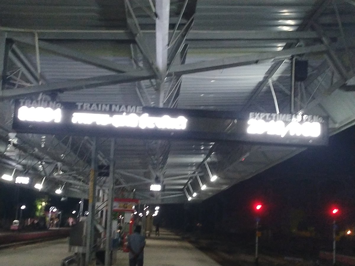 deepanshuniran's tweet photo. Sir,
The indication of coach is not showing at orai(jalaun) in UP. Passengers are worried to find their coaches
PNR:2657718783,TRN:01804,DOJ:27-10-21,SCH DEP:20:12,2S,ORAI-JHS D2 36
@AshwiniVaishnaw @RailMinIndia https://t.co/Xw5r9vut81