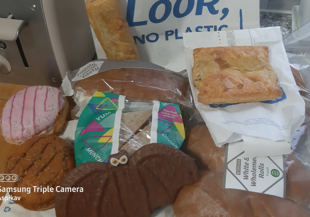Angiekav's tweet photo. Another fantastic magic bag from Builth Wells @GreggsOfficial. Thanks to @TooGoodToGo_UK https://t.co/A4fsG24w8Q