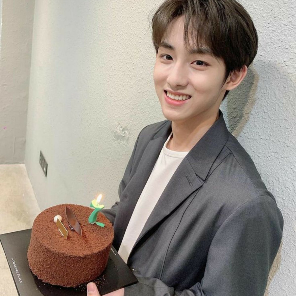 mwoyaa_'s tweet photo. Happy birthday Gege🎂 our lovely and talented Dong Si Cheng🐣 hope u'll have the most happiest and good luck on your drama😘always be happy our winwin! 💚✨ we love you!🤗
#WINWIN #WINWINDAYS #董思成24岁生日快乐 #윈윈아_널_만나_내가_더_행복해 #HAPPYWINWINDAY #OnCloud24withDSC https://t.co/XwDVngHCbb
