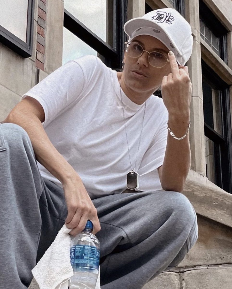 HEY_ANGELA's tweet photo. I went out in Detroit dressed as @Eminem and it was magical 😇 https://t.co/CMzsf5hVwI