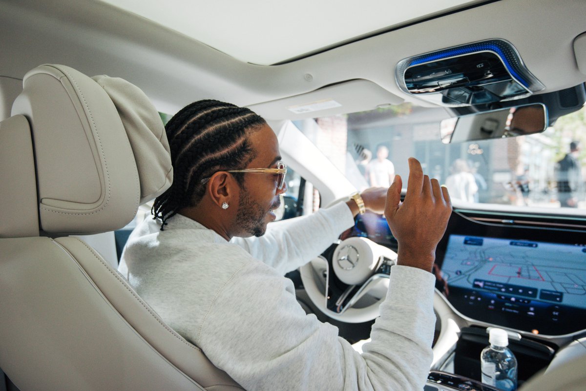 This is that kind of ‘Runaway Love’. @Ludacris got his first look at the all-electric EQS from Mercedes-EQ. #EQS #MercedesEQ #MBAmbassador