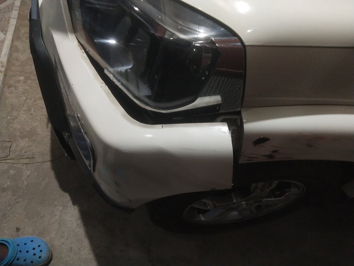 ayushpatna01's tweet photo. Bihar ke mananiy mukhymantri Shri Nitish Kumar ji ke kafila ke ambulance ke dwara Aaj  meri gaadi mein Dhakka maarte diya Sam ko 8 baje chanyakya tower wale flyover pe... @NitishKumar @RJDforIndia @yadavtejashwi https://t.co/P8Vt1QzVp2