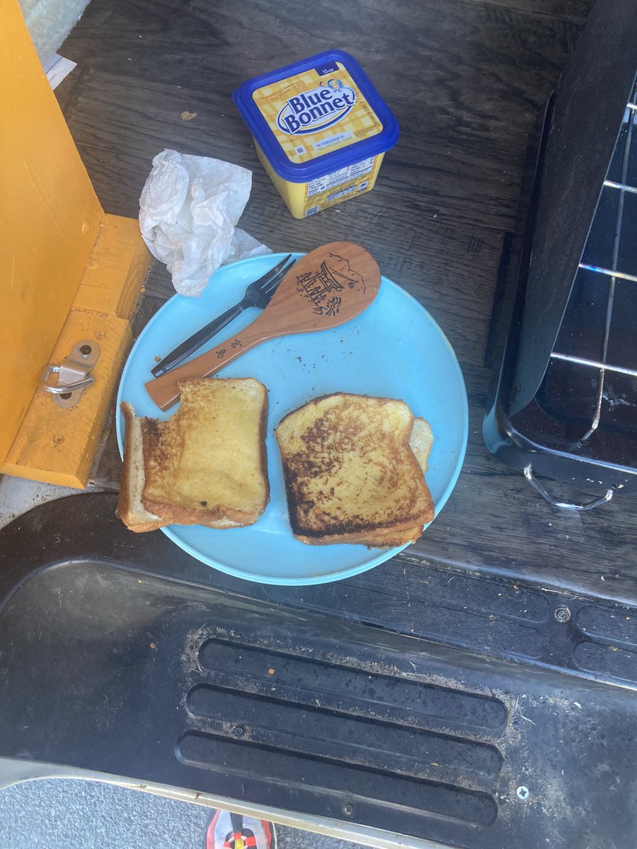 Space_CWA's tweet image. #vanlifefood I really recommend cool whip and root beer it taste exactly like root beer float instead of using ice cream (sadly it would melt in the cooler🥺) try and tell me how u like it these are from last night