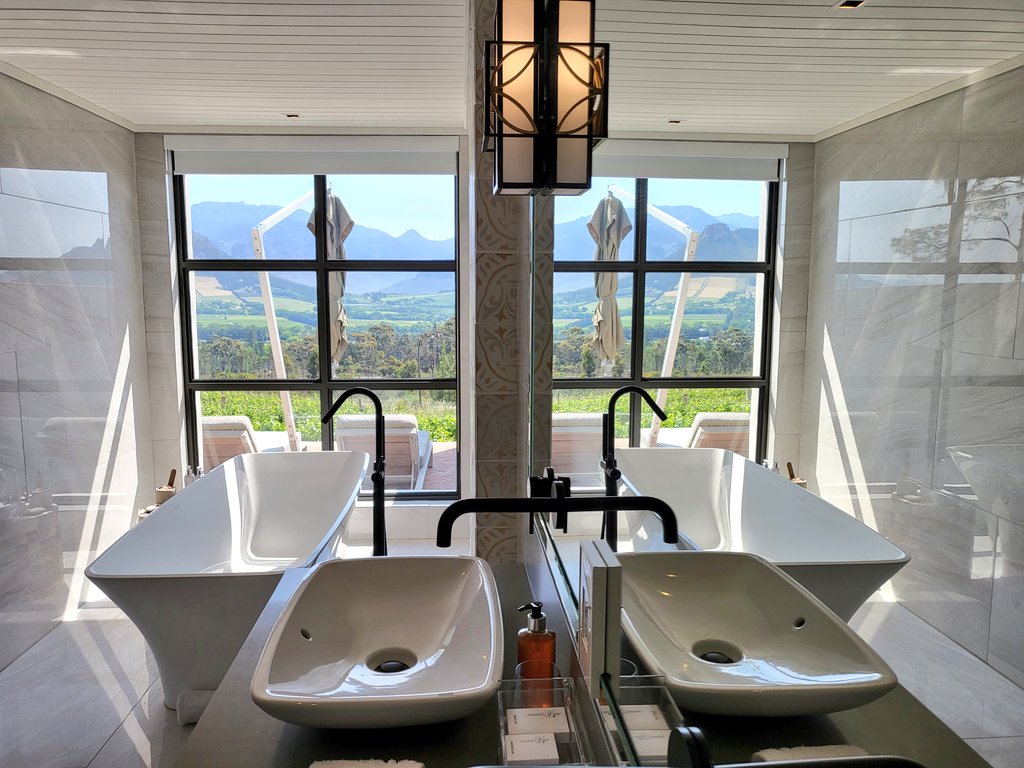 livingitupct's tweet image. Absolutely crushing on the beautifully furnished interior of our Moresque Vineyard Suite. Designer heaven! #hosted #luxurytravel #designdelights #lifestyle #luxetravel #livingitupct