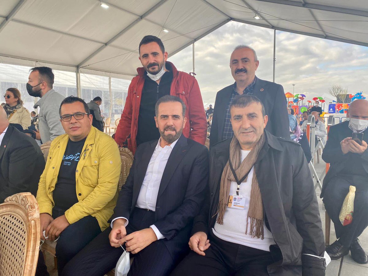 hanefidilmac's tweet photo. Cumhurbaşkanı Yardımcımız @fuatoktay ve İl Başkanımız @osmannnurika ile yemyeşil doğasıyla güzide şehrimiz Kastamonu'nun kadim kültürüne misafir olduk.

Kastamonu Tanıtım Günleri kapsamında sergilenen standları gezerek, hemşehrilerimizle sohbet ettim. Emeği geçenlere teşekkürler. https://t.co/4RaxQCCjgN
