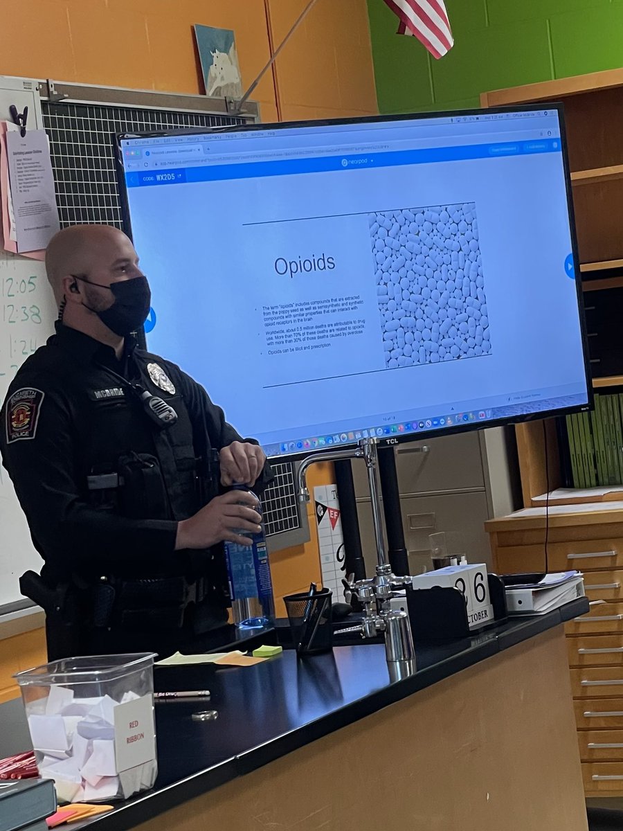 Awesome presentation by <a href="/SroMcbride/">SRO McBride</a>, informing our students the impacts of drugs and alcohol. Great way to continue Red Ribbon Week!!