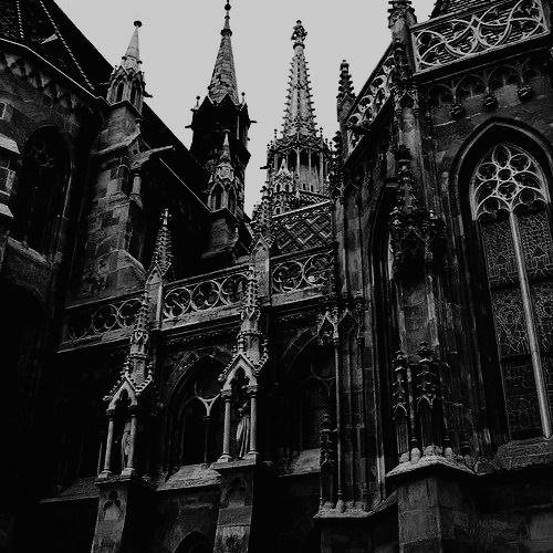 acid666host's tweet photo. Gothic architecture https://t.co/uMiadNVzKB