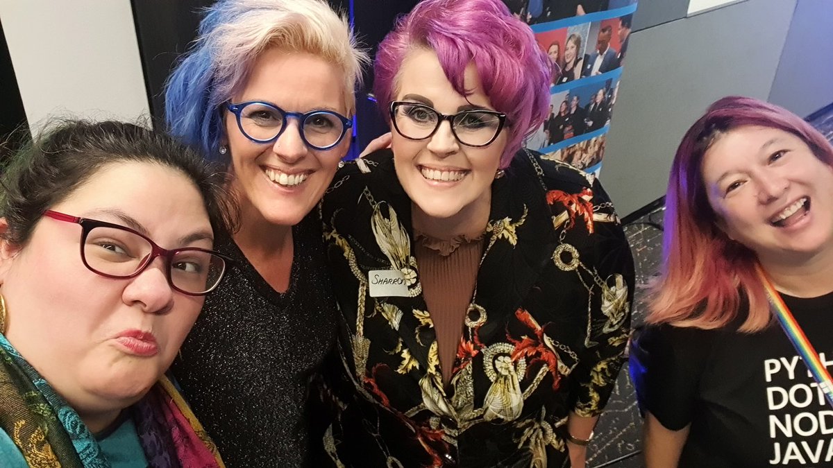 MingJohanson's tweet photo. 16 hour day 😴😕😟 at least the company is wonderful. #LinkedInLocalPerth https://t.co/Ne8T4syeeV