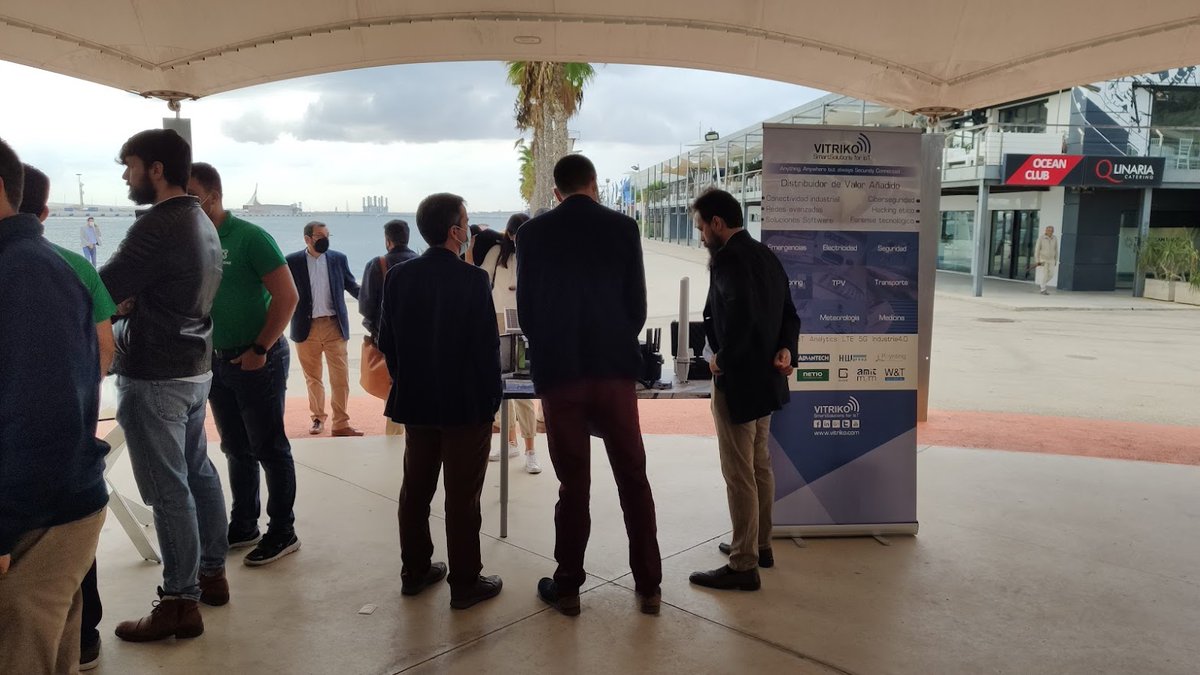VITRIKO's tweet photo. ¡Qué bien lo pasamos ayer en #AlicanTIC2021! 📡

Gracias a todos los asistentes, fue una experiencia única. 😍

Nosotros ya estamos preparados para la siguiente edición. 😎 https://t.co/5t4aG3lBVO