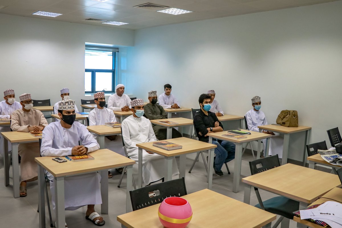IMCOofficial's tweet photo. The Foundation Department is conducting the first workshop by the Academic Support Center titled as: Tips on How to Write a Good Essay...

#imco_students #academic_support #essay #writing_center #Students #sohar #muscat https://t.co/5Cy1VfaXxy