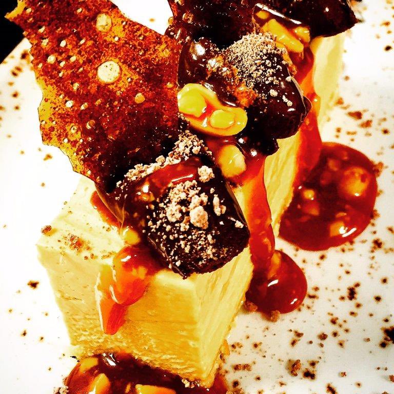 Colinstarkey37's tweet photo. Hi Twitter ! I am looking for Chef’s &amp; a part time kitchen Porter for @BW_Pinewood @POW_OneEighty to start ASAP ,if you are looking or know of anyone who is , then please email your CV to or call 01625 529211 pinewood.chef@pinewood-hotel.co.uk  #chefjobs #chef #Cheshire #Job https://t.co/10f1gahmI3