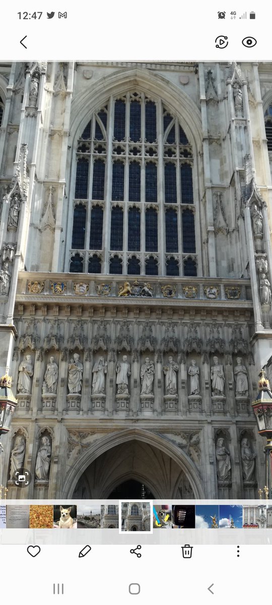 This is above the exit of Westminster Abbey My question is can you name any of the statues Find out the answers on a guided walk abnb.me/HkoOXXX9Gkb #westminsterabbey #londontour #moderndaymartyrs #westminsterstatue #parlimentsquare #housesofparliment #BigBen #elizabethtower