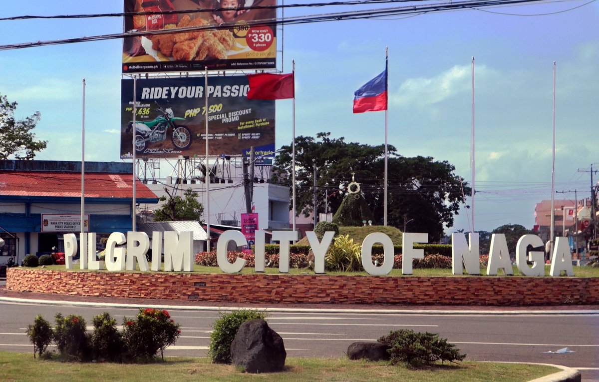 jomzojeda's tweet image. “The most important ingredient of leadership is character” - #jesserobredo #photography #nagacityph