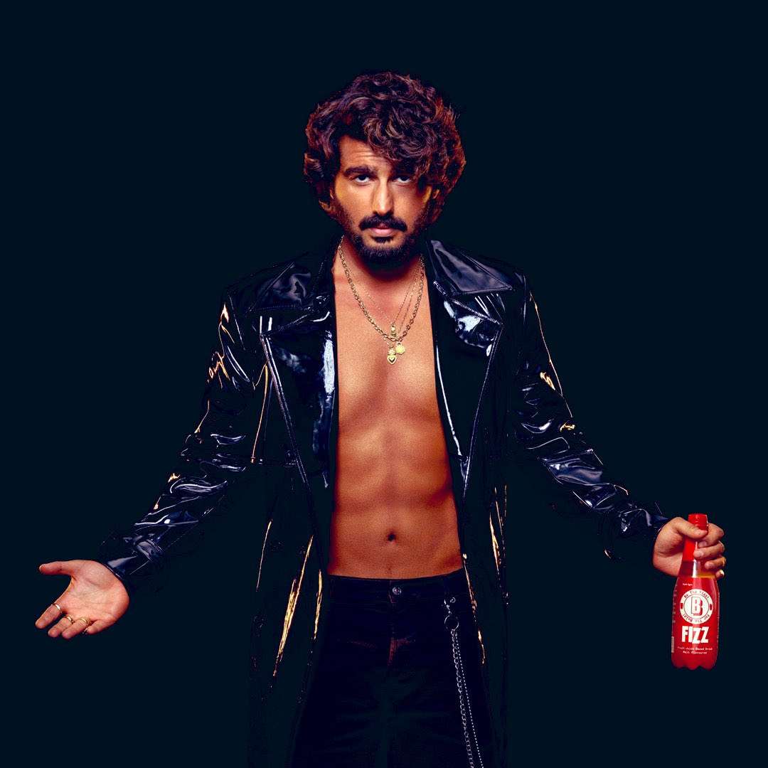 ArjunKapoorCafe's tweet photo. Join @arjunk26 in new #BoldEra. Dare to Be Brave. Be Bold. Be Fizz 🍺👍🏽 #BFizz #ArjunKapoor https://t.co/dONxbWmqYK