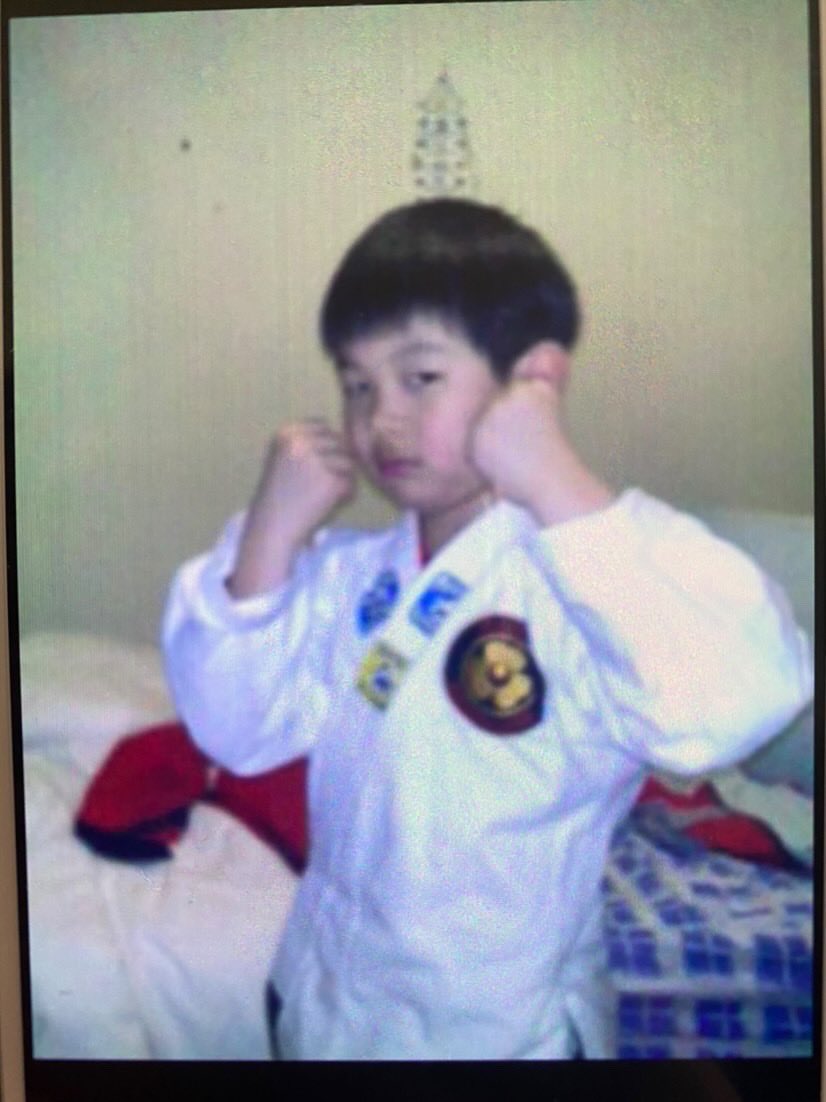 codesnap4's tweet image. me telling everyone I do karate so they won’t start beef: