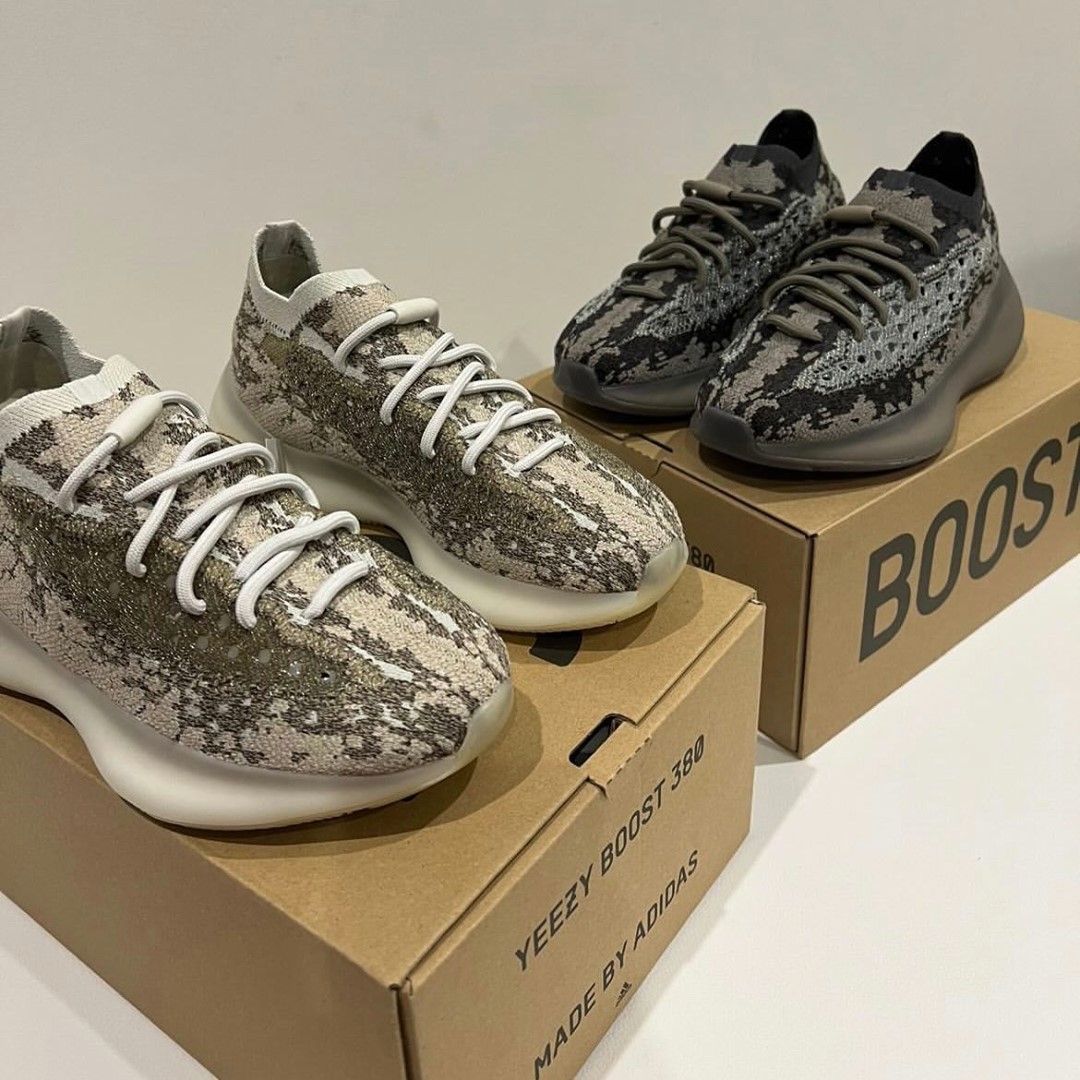 theyeezymafia's tweet photo. 3 8 0⠀
⚪️ or ⚫️ ? https://t.co/j4kTJwLqCd