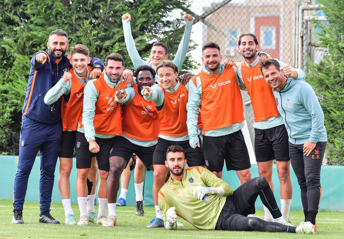 ibfk2014's tweet photo. 👑 Kazananlar Kulübü 

🦉 #IBFK 🧡💙 https://t.co/buA8byqf3U