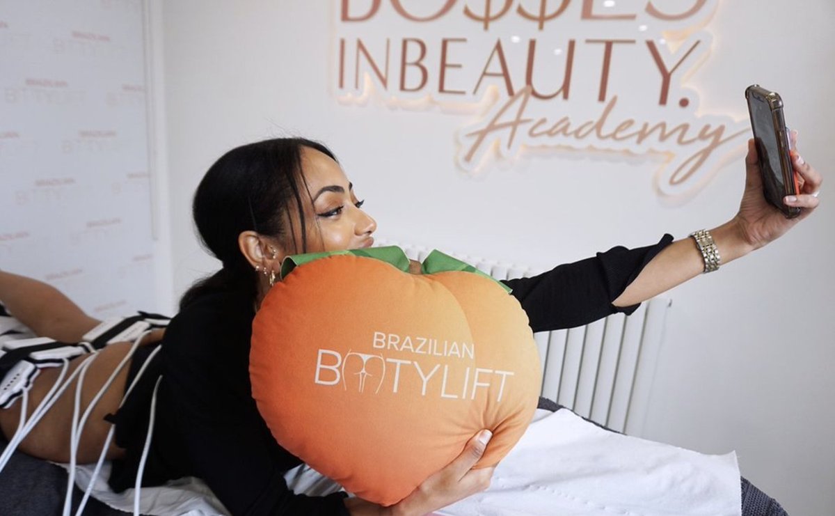 brazbootylift's tweet image. The demand for having a voluptuous booty and toned tums is on the rise🍑⁠
⁠
Now you can eliminate any saggy skin, unshapely buttocks and get the body you desire, without the risk and cost of surgery🙌🏻⁠
⁠
brazilianbootylift.co.uk